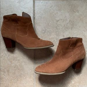 Vinoic Brown Suede Booties